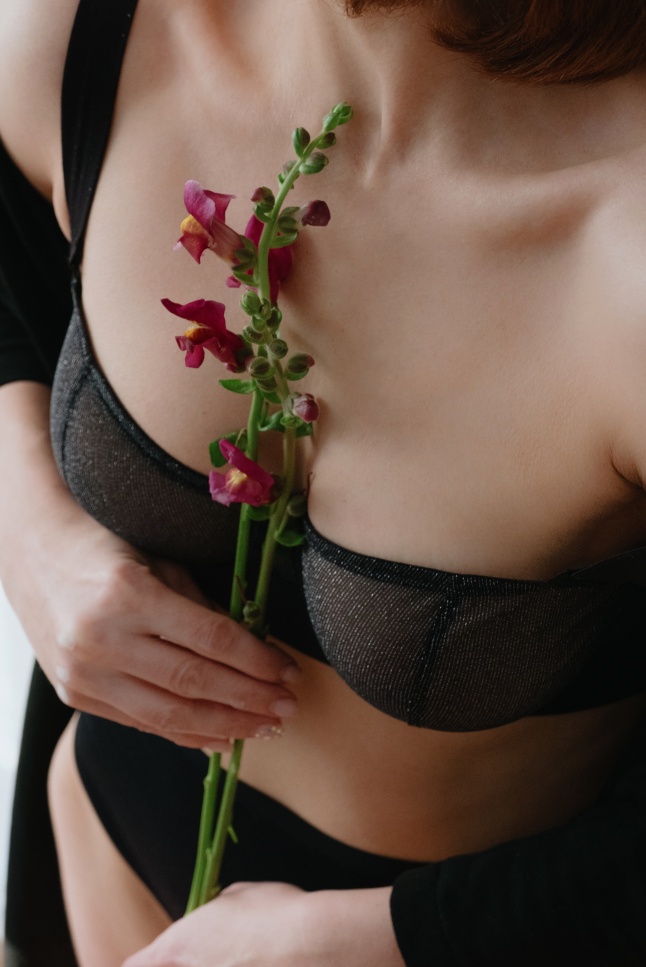 Modelace prsou je pro ženy, které chtějí mít pevnější prsa