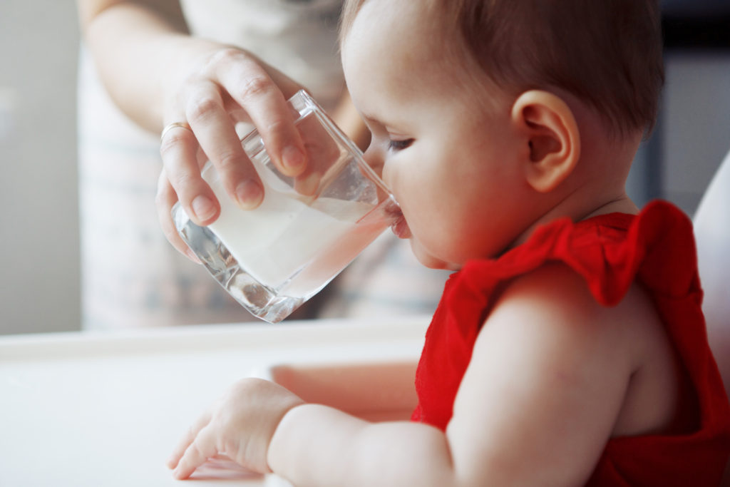 5 klíčových faktů o mléku pro batolata, o kterých by měl každý rodič vědět